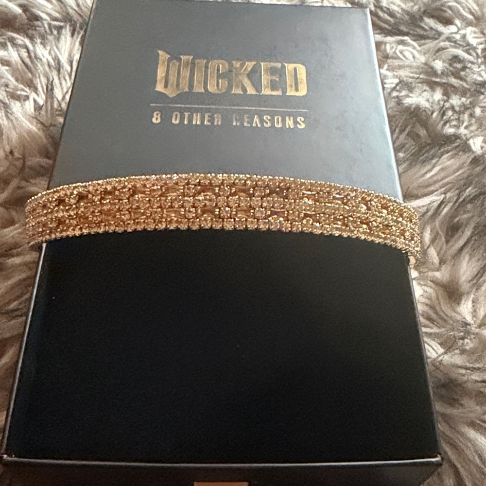 8 Other Reasons Wicked X Yellow Brick Road Necklace - Picture 6 of 9